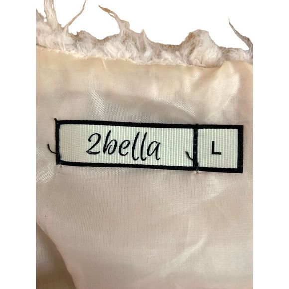 2Bella Cream Open Front Fuzzy Vest L - Picture 3 of 5